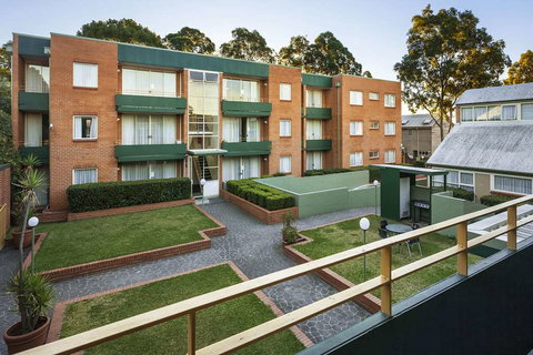 APX Apartments Parramatta - Holiday Sunshine Coast 1