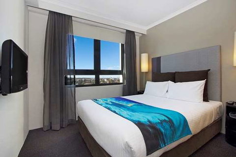 Mantra Parramatta - Holiday Sunshine Coast 2