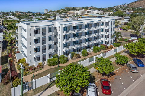 Madison Ocean Breeze - Holiday Sunshine Coast 0