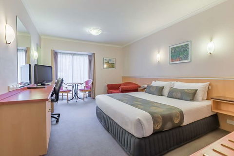 Waverley International Hotel - Sunshine Coast Tourism 0