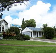 Colonial Court Motor Inn - Holiday Sunshine Coast