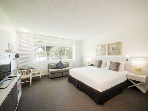 Oaks Oasis, Caloundra - Sunshine Coast Tourism 2
