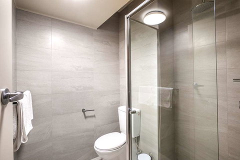 Nightcap at Manhattan Hotel - Holiday Sunshine Coast 1