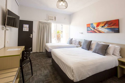 Emerald Star, a Nightcap Hotel - Holiday Sunshine Coast 2