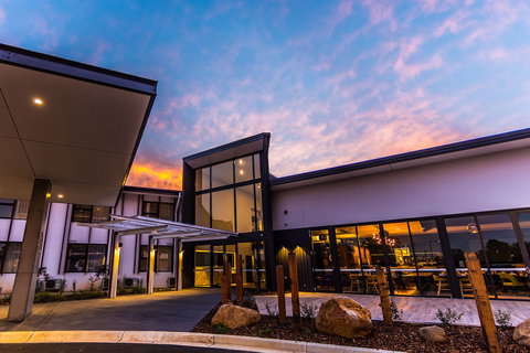 The Remington Orange - Sunshine Coast Tourism 0