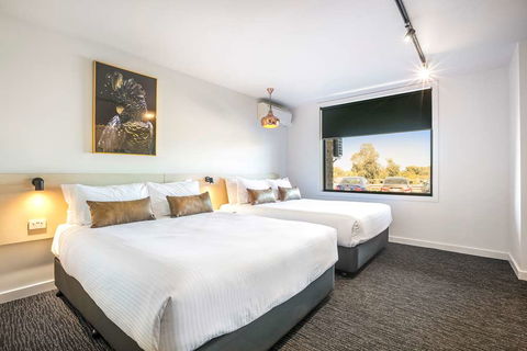 Cheeky Squire Hotel By Nightcap - Sunshine Coast Tourism 1
