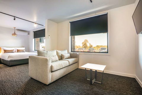 Cheeky Squire Hotel By Nightcap - Sunshine Coast Tourism 2