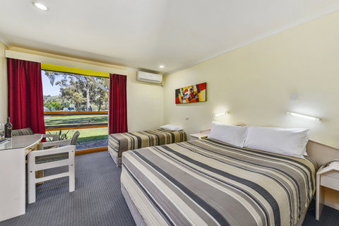 William Macintosh Motor Lodge - Holiday Sunshine Coast 3