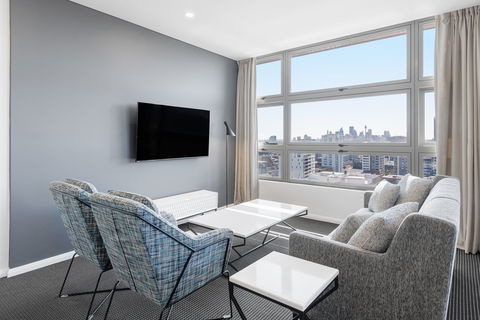 Meriton Suites Zetland - Sunshine Coast Tourism 5