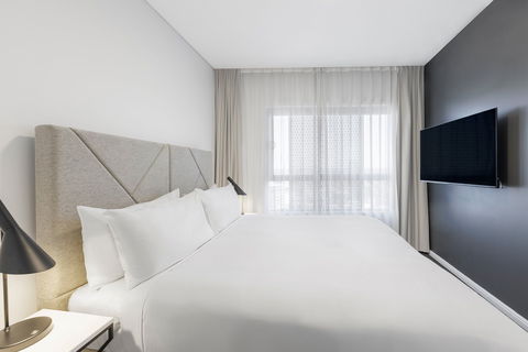 Meriton Suites Zetland - Sunshine Coast Tourism 9