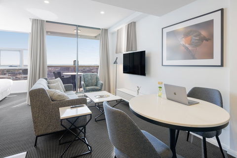 Meriton Suites Zetland - Sunshine Coast Tourism 16