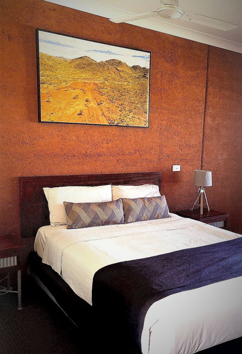 Gidgee Inn - Holiday Sunshine Coast 1
