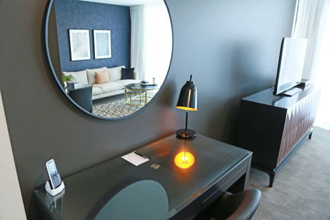 Alex Perry Hotel And Apartments - Holiday Sunshine Coast 8
