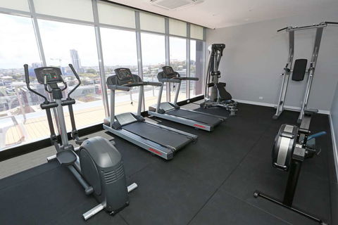 Alex Perry Hotel And Apartments - Holiday Sunshine Coast 12
