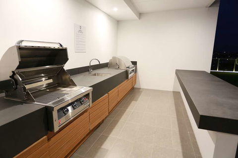 Alex Perry Hotel And Apartments - Holiday Sunshine Coast 15