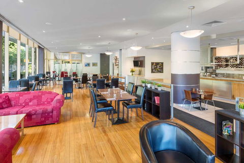 Nesuto Canberra Apartment Hotel - Sunshine Coast Tourism 7