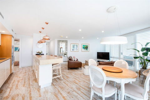 Lanai Riverside Apartments - Sunshine Coast Tourism 1