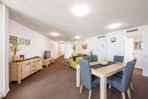 Lanai Riverside Apartments - Sunshine Coast Tourism 4