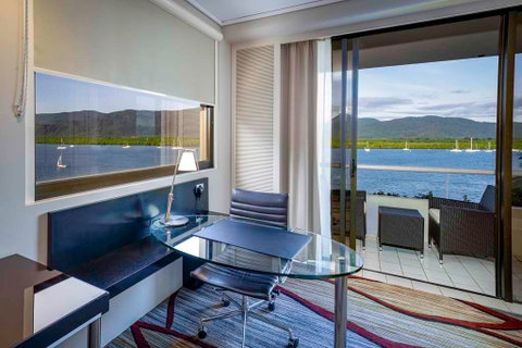 Hilton Cairns - Sunshine Coast Tourism 4