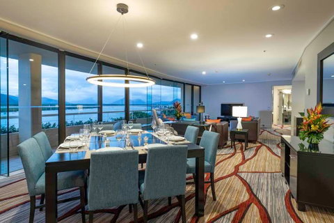 Hilton Cairns - Sunshine Coast Tourism 5