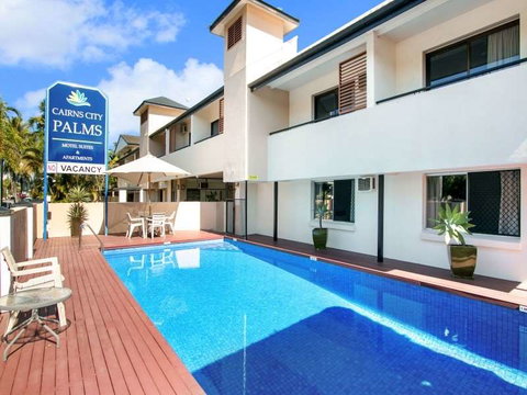 Cairns City Palms - Holiday Sunshine Coast 3