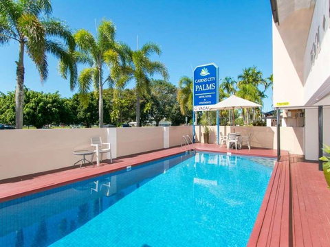 Cairns City Palms - Holiday Sunshine Coast 5