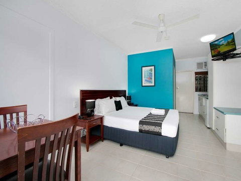 Cairns City Palms - Holiday Sunshine Coast 11