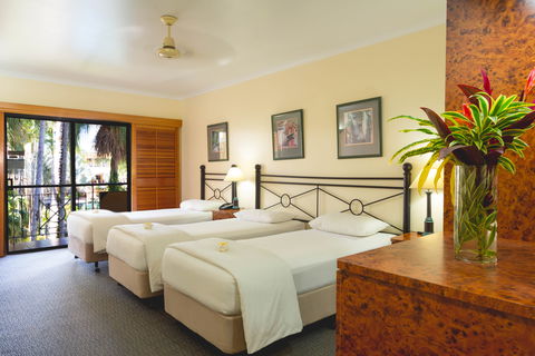 Palm Royale Cairns - Sunshine Coast Tourism 4