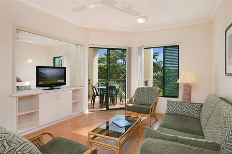 Tropic Towers Apartments - Sunshine Coast Tourism 3