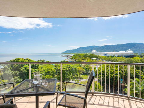 BreakFree Royal Harbour Hotel - Sunshine Coast Tourism 0