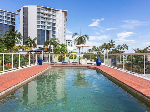BreakFree Royal Harbour Hotel - Sunshine Coast Tourism 1
