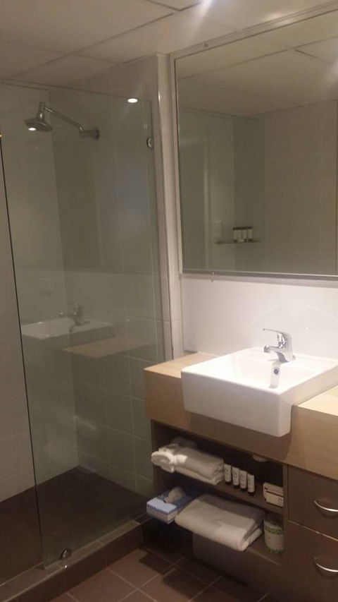 Cairns Plaza Hotel - Sunshine Coast Tourism 3