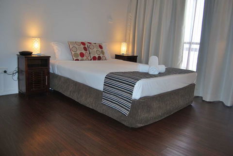 Cairns Plaza Hotel - Sunshine Coast Tourism 8