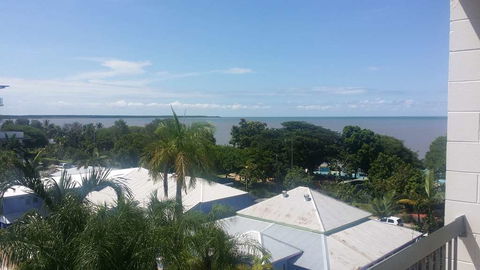 Cairns Plaza Hotel - Sunshine Coast Tourism 12