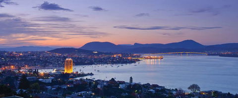 Wrest Point Hotel & Casino - Holiday Sunshine Coast 1