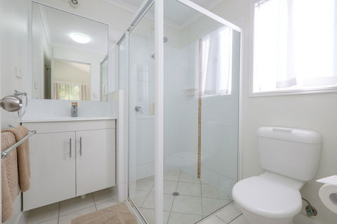 Barney Beach Accommodation Centre - Holiday Sunshine Coast 2