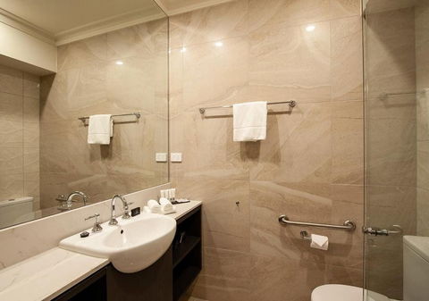 Burke & Wills Hotel - Sunshine Coast Tourism 2