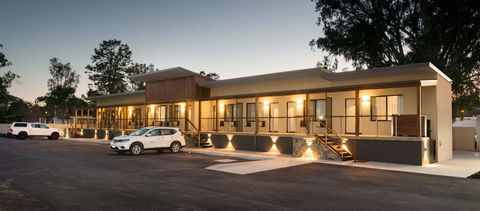 New Crossing Place Motel - Sunshine Coast Tourism 0
