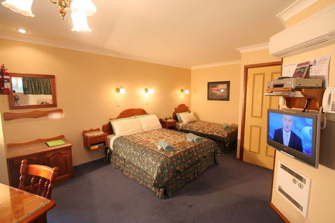 Swansea Cottages - Holiday Sunshine Coast 2