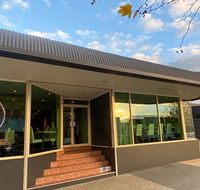 Ashton Townhouse Motel  Suites Tumut - Holiday Sunshine Coast