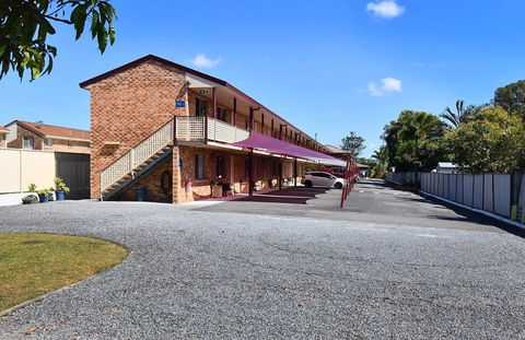 Kennedy Drive Motel - Sunshine Coast Tourism 1