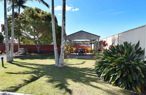 Kennedy Drive Motel - Sunshine Coast Tourism 2