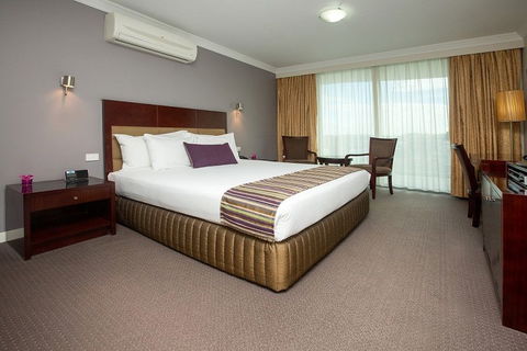 Hotel Gloria - Sunshine Coast Tourism 2