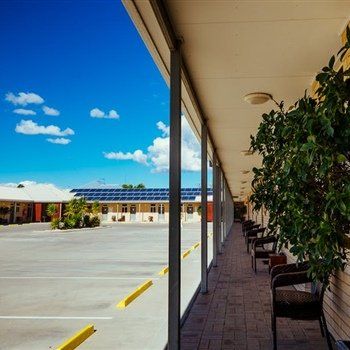 MAS Country Club Motor Inn - Holiday Sunshine Coast 2