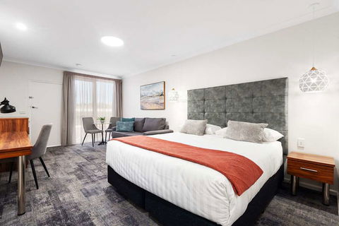 Comfort Inn Deakin Palms - Sunshine Coast Tourism 2