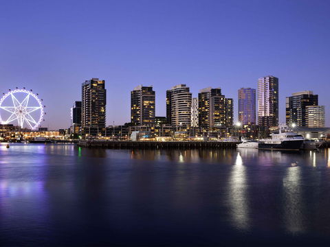The Sebel Melbourne Docklands - Holiday Sunshine Coast 1