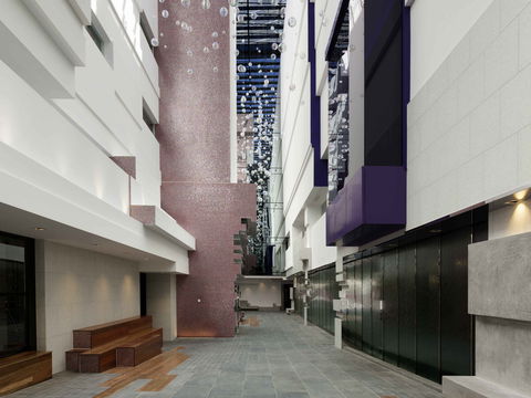 The Sebel Melbourne Docklands - Holiday Sunshine Coast 2