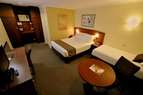 Hospitality Kalgoorlie, SureStay By BW - Holiday Sunshine Coast 1