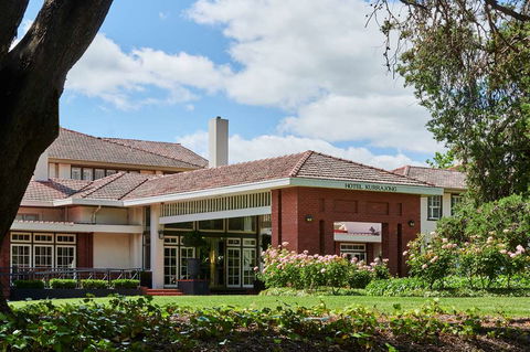 Hotel Kurrajong Canberra - Sunshine Coast Tourism 0
