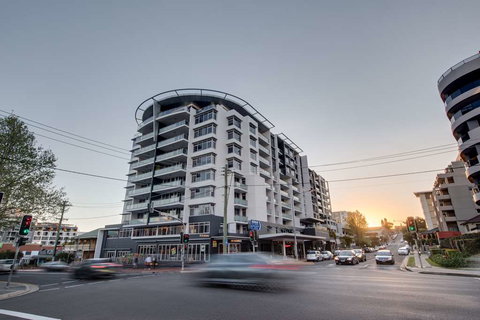 Adina Apartment Hotel Wollongong - Holiday Sunshine Coast 2